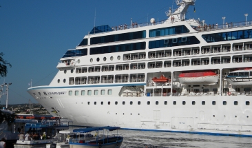 Azamara Quest