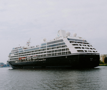 Azamara Quest R-class cruise